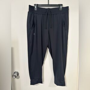 Women’s Black UA athletic capris joggers